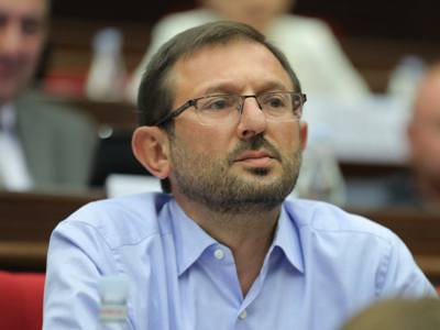Եթե այսօր պատգամավորների մուտքն է արգելված, վաղը չի բացառվում, որ հազարավոր մարդկանց երթևեկն արգելեն ԼՂՀ. Գ. Մանուկյան