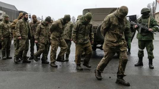 В Мариуполе сдались в плен более тысячи украинских морпехов, заявил Кадыров