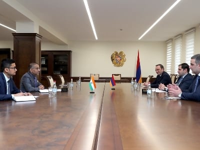 ՀՀ պաշտպանության նախարարը Հնդկաստանի դեսպանի հետ քննարկել է համագործակցությանն առնչվող մի շարք հարցեր