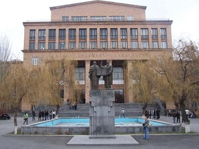 ԵՊՀ-ի ուսանողների գերակշիռ մասն արձագանքել է ընդդիմության կոչին և դասադուլ հայտարարել