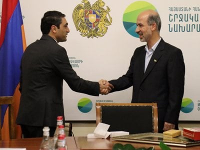 Հայաստանն ու Իրանը բարձր մակարդակի համագործակցություն ունեն բազմաթիվ ոլորտներում. Սիմիդյանը՝ իրանցի գործընկերոջը