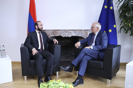 Արարատ Միրզոյանը Ժոզեպ Բորելին ներկայացրել է տարածաշրջանային խաղաղության վերաբերյալ Հայաստանի դիրքորոշումը