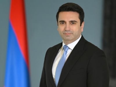 Մեր պարտքն է հասնել իրավունքի եւ օրենքի գերակայության. ԱԺ նախագահը շնորհավորել է Սահմանադրության օրվա առթիվ