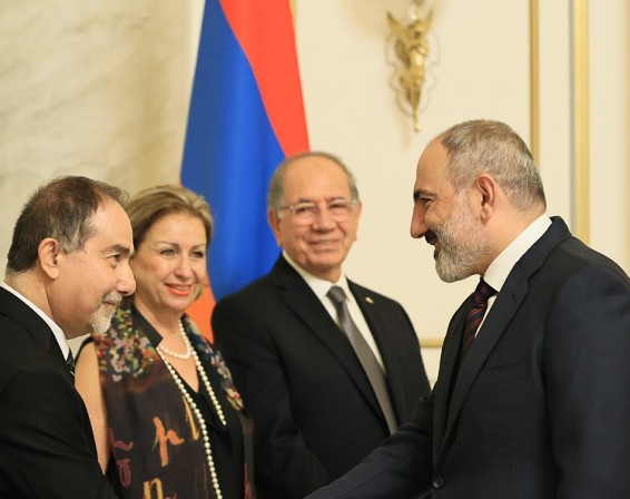 Վարչապետն ընդունել է Ամերիկայի Հայ Ավետարանչական ընկերակցության ներկայացուցիչներին