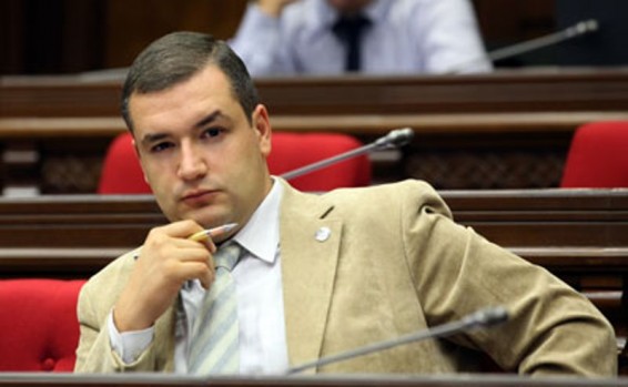 Տիգրան Ուրիխանյանը` մանդատը վայր դնելու հարցի վերաբերյալ