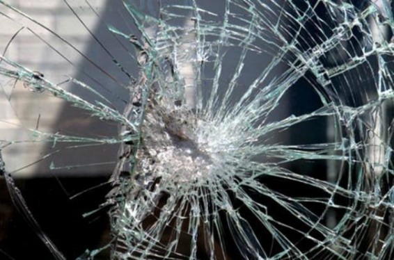 Երևանի Արամի փողոցում «Կամազը»-ը շրջվել է