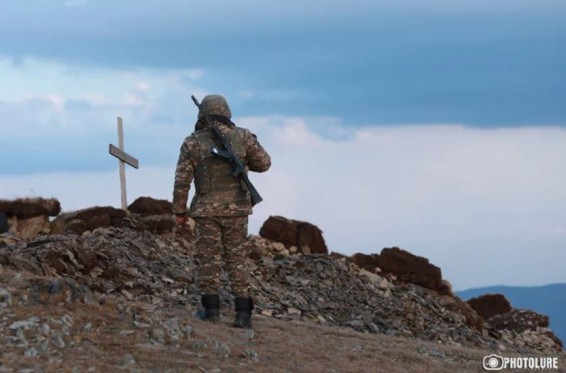 Ситуация на армяно-азербайжанской границе на 11.00 не изменилась - Минобороны РА