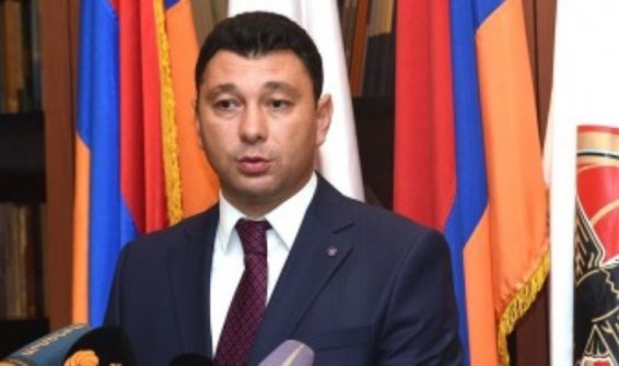 Վարչապետն ինքը կորոշի անդամակցե՞լ Հանրապետականին, թե՞ ոչ. Էդուարդ Շարմազանով