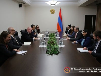 ԱԽ քարտուղար Արմեն Գրիգորյանը հանդիպել է Ֆիլիպ Ռիքերի հետ