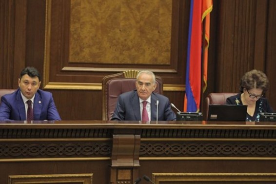 Գալուստ Սահակյանը ներկայացրել է արտահերթ նստաշրջանի անցկացման կարգը