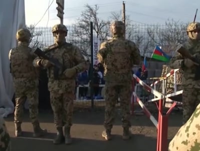 Դեմքերը փակած 10-15 ադրբեջանցիներ մտել են արցախցի  երեխաներին տեղափոխող մեքենայի մեջ. երեխաներից մեկն ուշաթափվել է