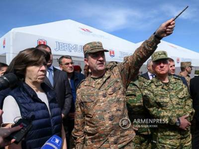 Начальник ГШ Армении - министру иностранных дел Франции: Азербайджанцы хотели захватить Джермук