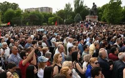 «Փաստ». Քաղաքական կոնսուլտացիաներ՝ հանրահավաքներ անցկացնելու հարցով