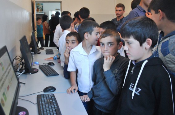 Տավուշ և Պառավաքար սահմանամերձ գյուղերի շուրջ 70 դպրոցականներ ինժեներական լաբորատորիա են հաճախում