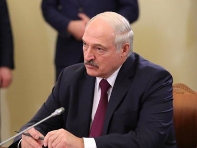 Лукашенко распорядился привести армию в полную боевую готовность