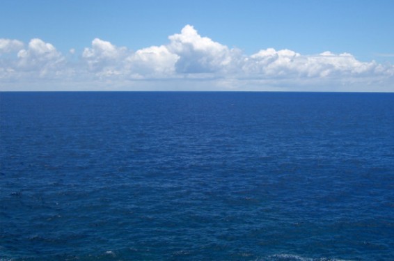 Խաղաղ օվկիանոսում ձկնորսական նավ է այրվում, որի վրա կա 52 մարդ