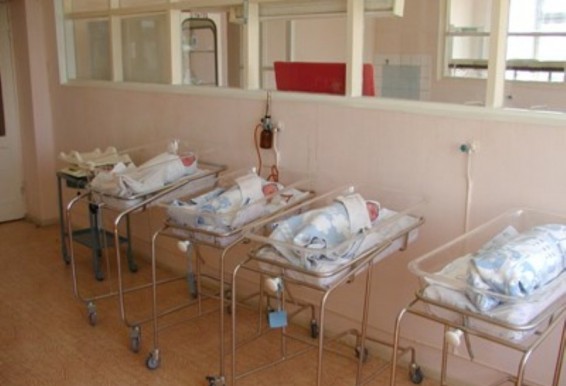 Ի՞նչ է կատարվում Վանաձորի ծննդատանը