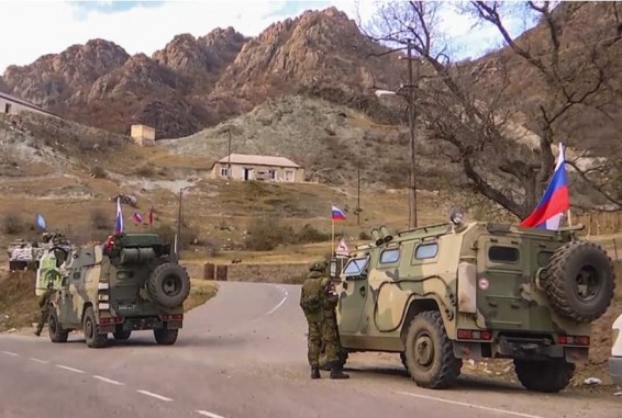 Пашинян: российские миротворческие силы в Карабахе не выполняют взятую на себя трехсторонним заявлением миссию