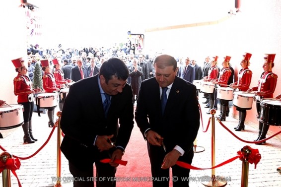 Մայրաքաղաքում հանդիսավորությամբ բացվել է «Երևան Տոնավաճառ» առևտրի կենտրոնը