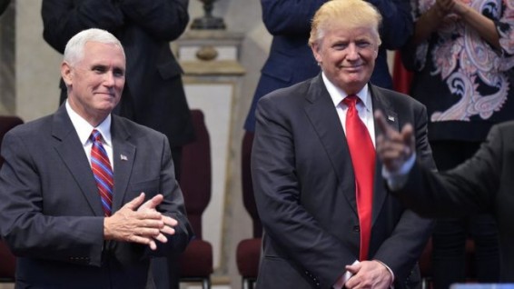 В Нью-Йорке самолет с кандидатом на пост вице-президента США выкатился с полосы