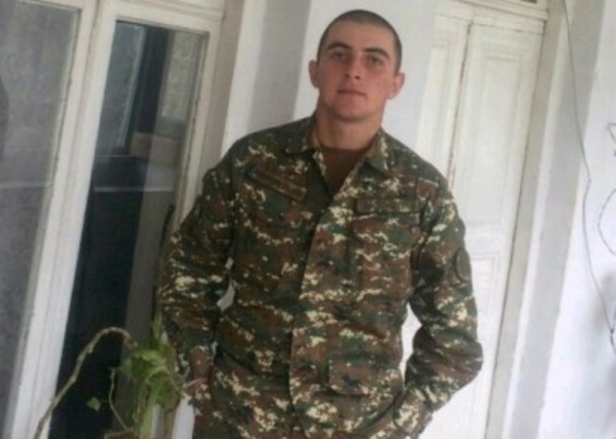 4 ամիս առաջ վիրավորված զինվորն արդեն տանն է. հիշողությունն ու տեսողությունը չի վերականգնվել, սւոր գլխացավեր ունի