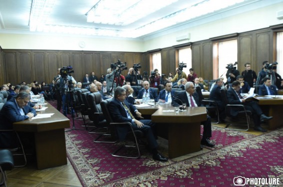 ՀՀԿ-ն առաջարկում է ԼՂՀ-ին ՀՀ բյուջեից տրամադրվող հատկացումներն ավելացնել. Նախարարը դրա հավանականությունը քիչ համարեց