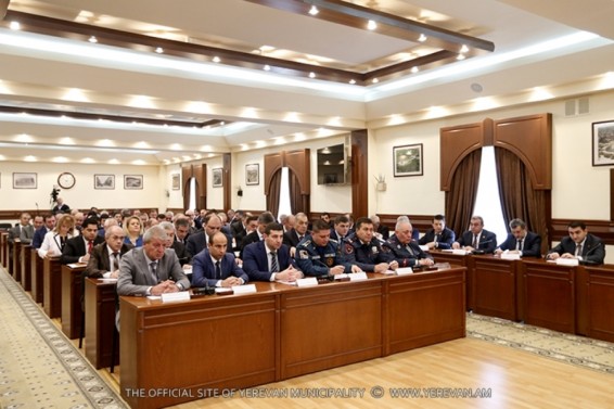 Մայրաքաղաքում շարունակվում են ձմռան նախապատրաստական աշխատանքները