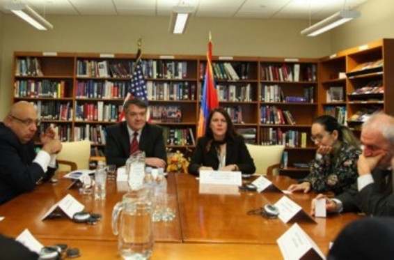 Հանդիպում  ՀՀ կուսակցությունների և քաղհասարակության ներկայացուցիչների հետ