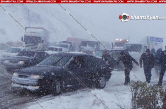Երևան-Սևան ավտոճանապարհի «Չայնիի» ոլորաններում մոտ 300 ավտոմեքենա է խցանվել. shamshyan.com
