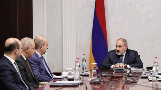 Փաշինյանն այցելել է ԱԱԾ