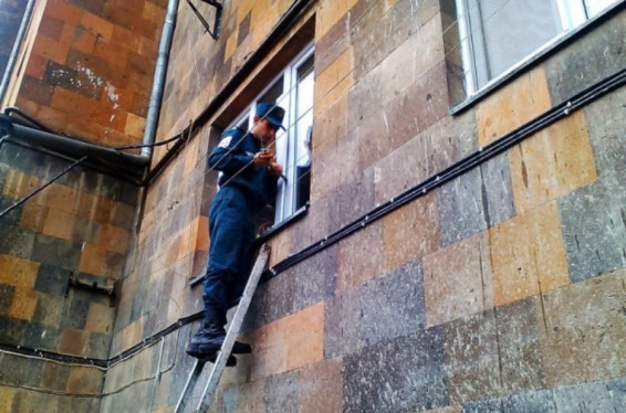 Երևանի Մանանդյան փողոցի բնակարաններից մեկում դի է հայտնաբերվել