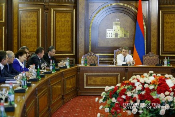 Վարչապետ. «Պետք է կանգնենք պոտենցիալ հաջողակի, բեռ վերցնողի կողքին