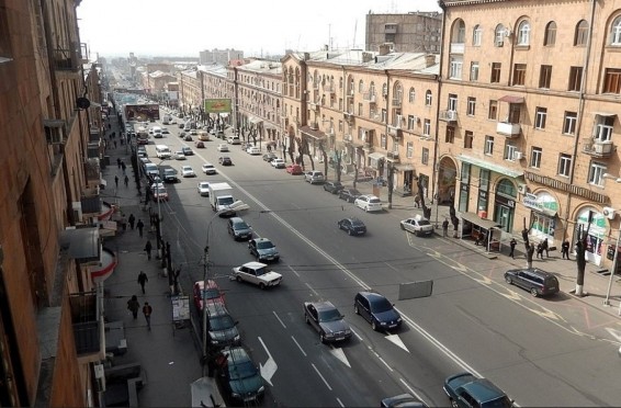 Կիևյան փողոցում օտարերկրացու են ձերբակալել՝ թմրանյութ իրացնելու կասկածանքով