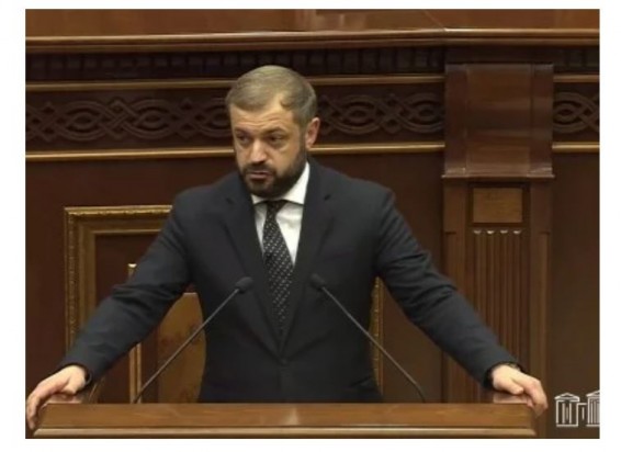 Министр экономики и глава Комитета по государственным доходам Армении отправятся в Грузию