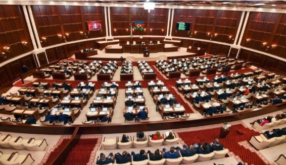 Парламентская делегация Азербайджана отменила визит в Москву