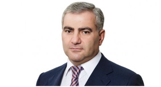Самвел Карапетян подал судебный иск на Арсена Торосяна и Айка Конджоряна, потребовав извинений за клевету