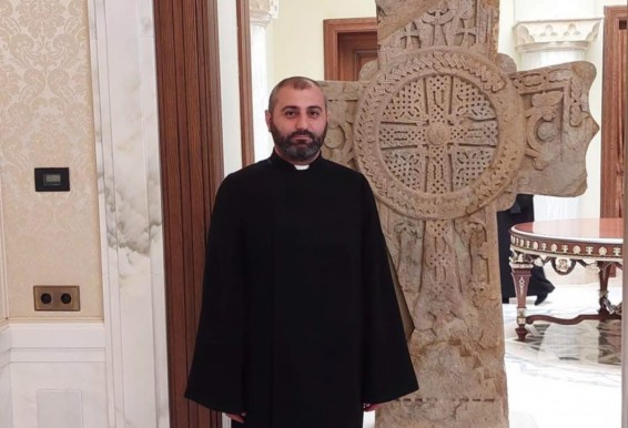 Ստով ղեկավարեցին, ստով հանձնեցին, ստով պառակտեցին, հիմա էլ Սյունիքում նոր սուտ են հորինում. Տեր Տաճատ քահանա Բարսեղյան