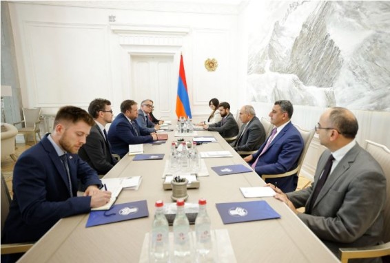 Пашинян и Даути договорились продвигать стратегическое партнерство Армении и Великобритании