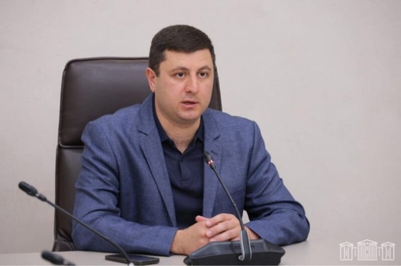 Իշխանության և նրա արբանյակ ուժերի նպատակը կիսաճշմարտություններով, ստով ու կեղծիքով հասարակությանը «ֆռացնել» է` իշխանության երկարաձգելու ակնկալիքով. Աբրահամյան