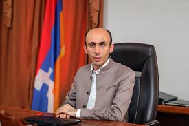 Կրկին խոստանանք ինքներս մեզ, որ Արցախի բնիկ հայ ժողովուրդը վերադառնալու է. Արտակ Բեգլարյան