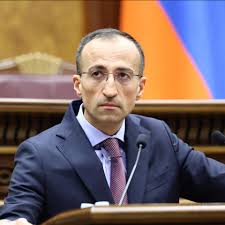 Մինչև 6 հարզար դրամ հետվճարը կբարձրացնենք մինչև 10 հազար դրամի, եթե թոշակառուն անկանխիկ գնում անի. Թորոսյան