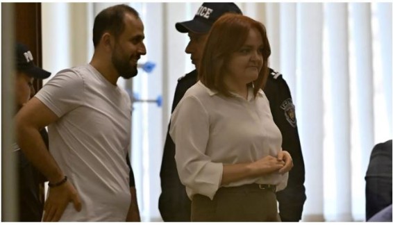 Апелляционный суд оставил под арестом члена 
