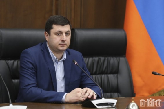 Պարտադիր ժամկետային ծառայության կրճատման փոխարեն նորմալ կառավարությունն այդ ուղղությամբ ծառայությունը խթանող ծրագրեր կներդներ. Տիգրան Աբրահամյան