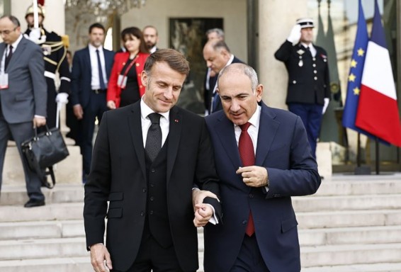 Макрон заявил о безоговорочной поддержке Францией территориального суверенитета Армении и укрепления мира