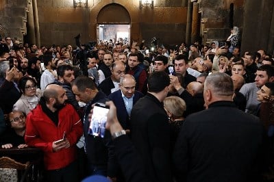 «Փաստ». Արևմուտքում էլ են սկսո՞ւմ «ձեռքները լվանալ» Նիկոլ Փաշինյանից