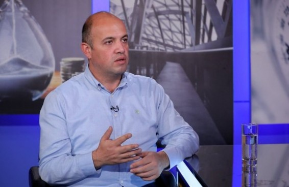 Ընդամենը մի քանի հոգևորական «խաղացնելով»՝ իշխանությունները փորձում են տպավորություն ստեղծել, թե եկեղեցում մեծ աջակցություն ունեն. Հրանտ Մելիք-Շահնազարյան