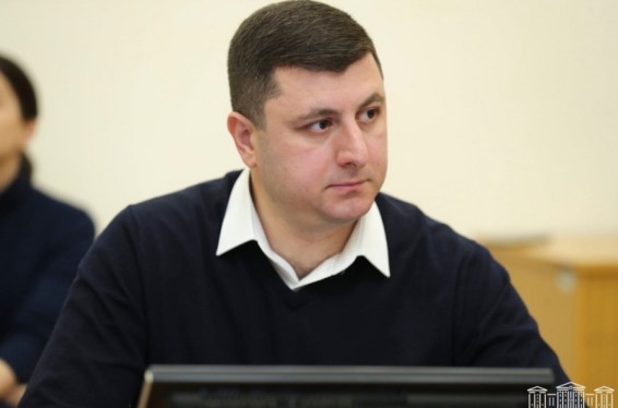 Власть становится более нервной и агрессивной, когда применяемые ею инструменты теряют эффективность — Абрамян