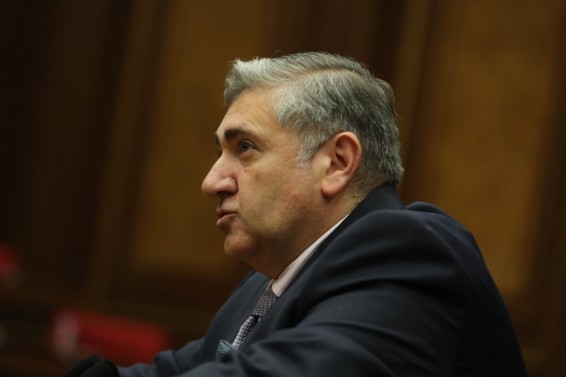 Փաշինյանը բաց տեքստով հայտարարում է, որ եթե նեղն ընկնի` Ալիևի օգնությանը կդիմի. Արթուր Խաչատրյան