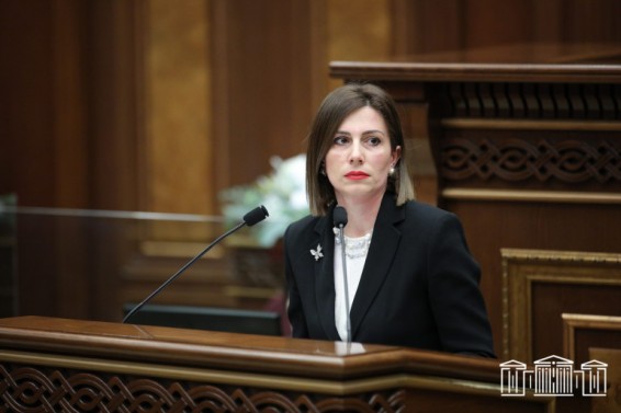 Զինվորների մայր նախարարը «մեծ ցավ է ապրել» ՔՊ-ականի հայտարարության համար․ «Բանակում ծառայում են մեր լուսավոր տղաները»