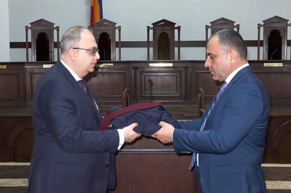 ՔՊ-ական նախկին պատգամավորին հանձնվել է ՍԴ դատավորի պատմուճանը